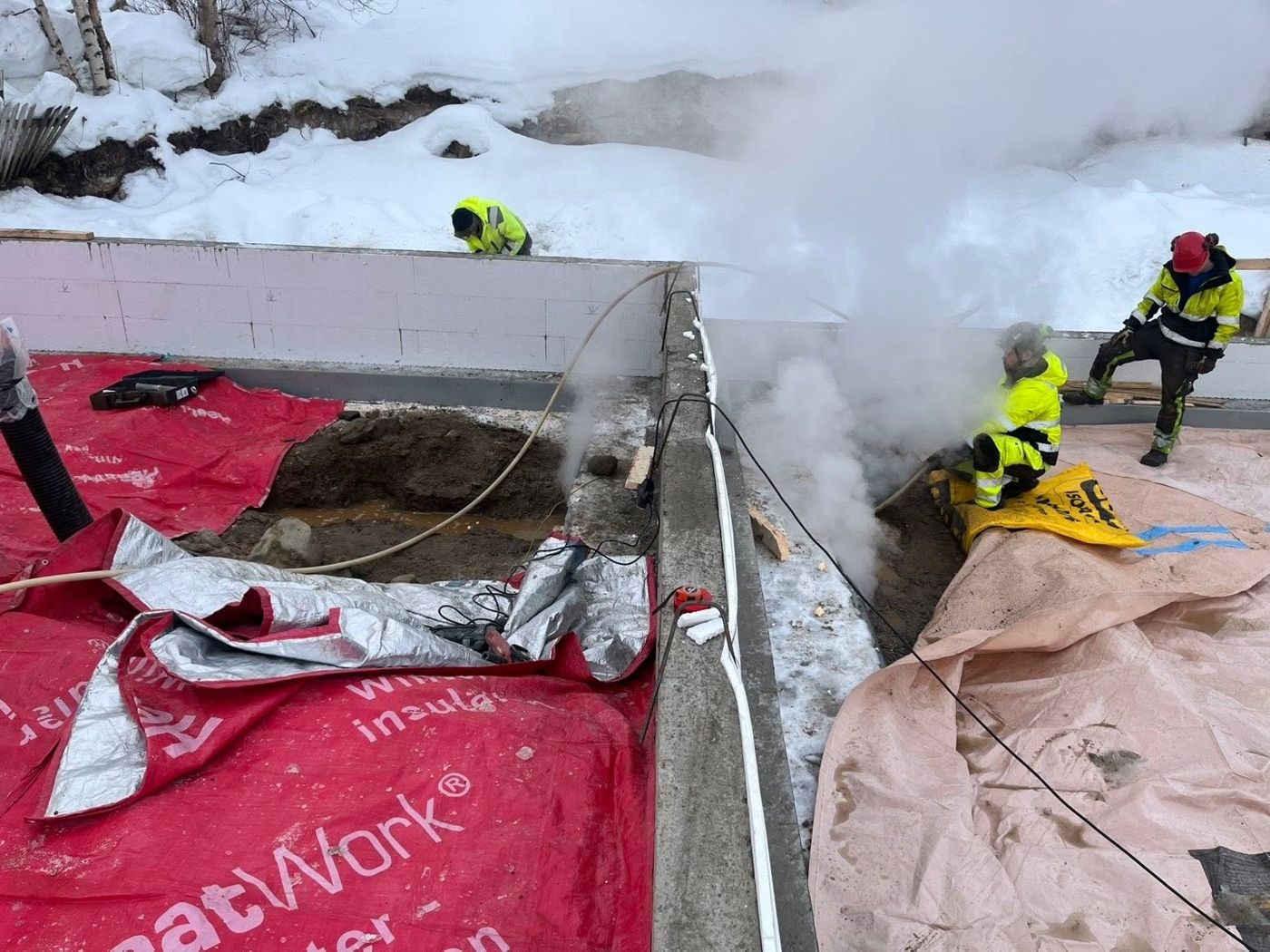 Støpt såle på tomt i snø